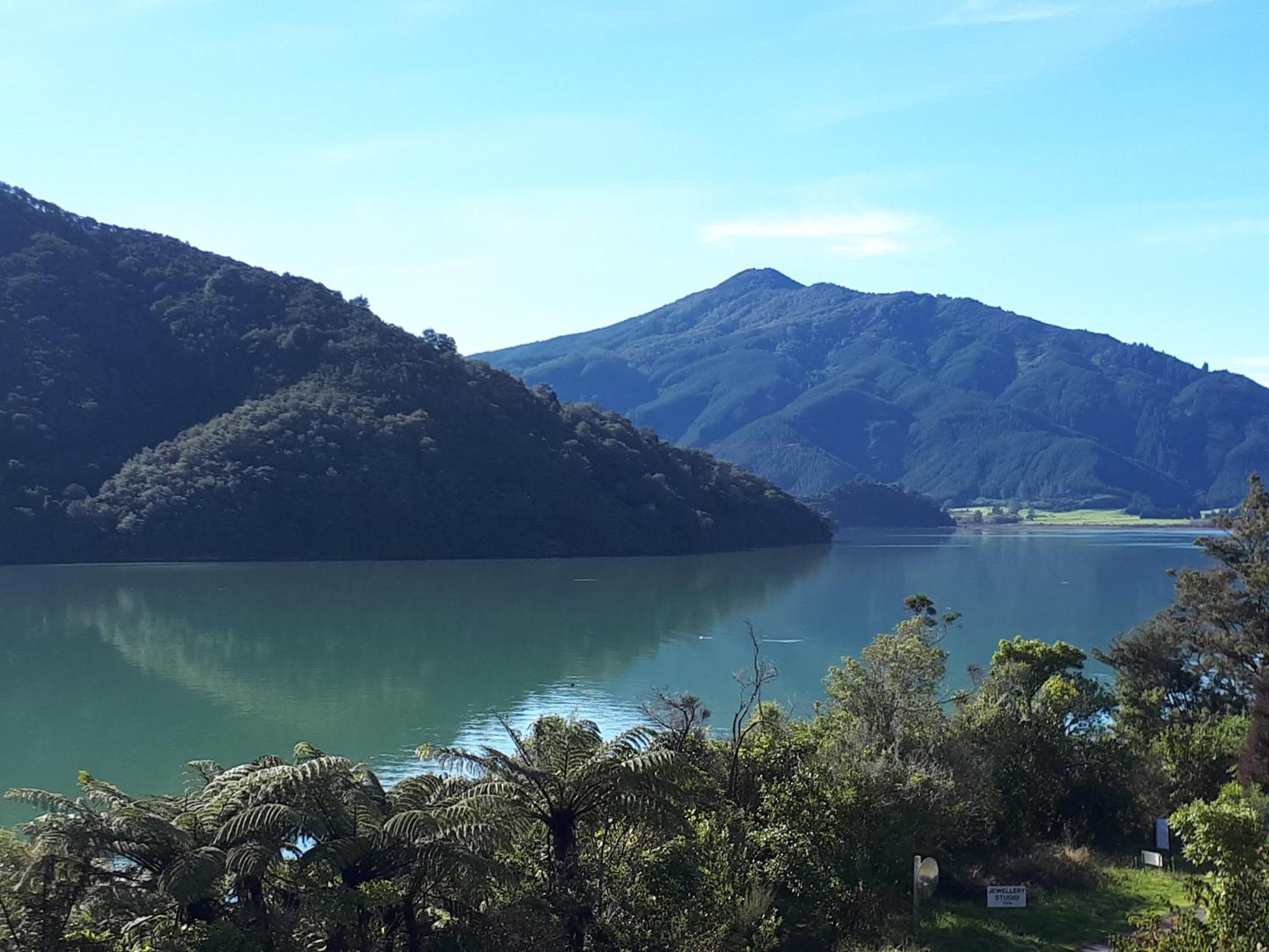 האבלוק Marlborough Sounds Accommodation מראה חיצוני תמונה